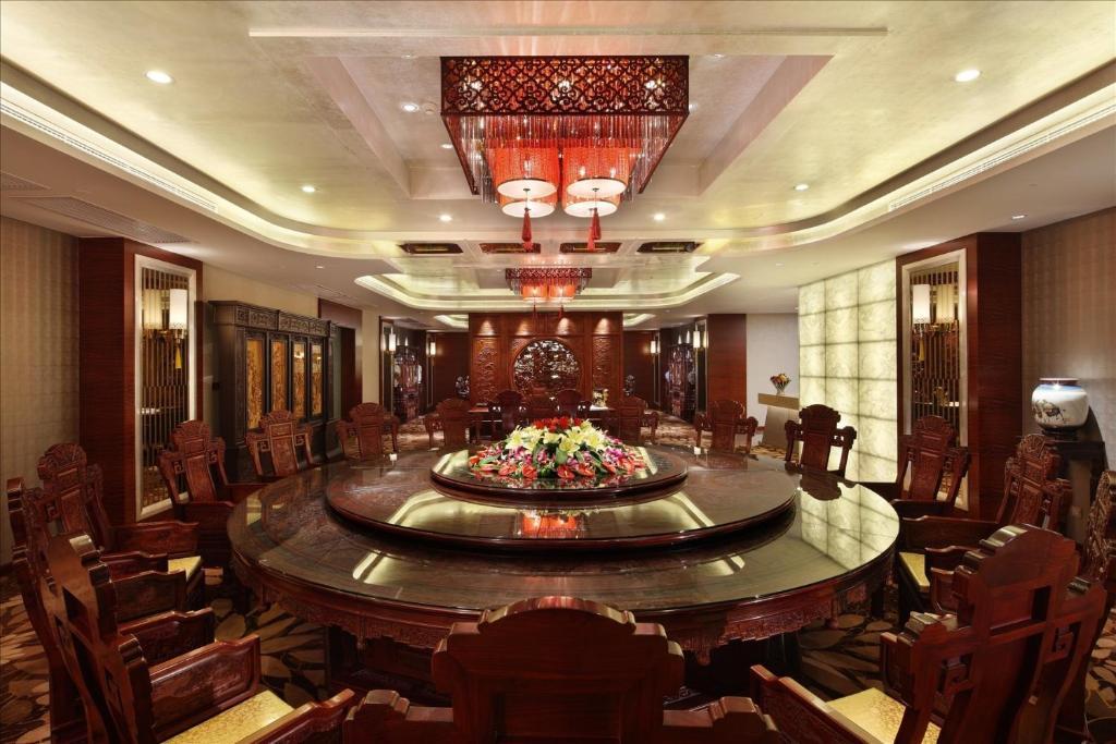 Sovereign Hotel Zhanjiang Eksteriør billede