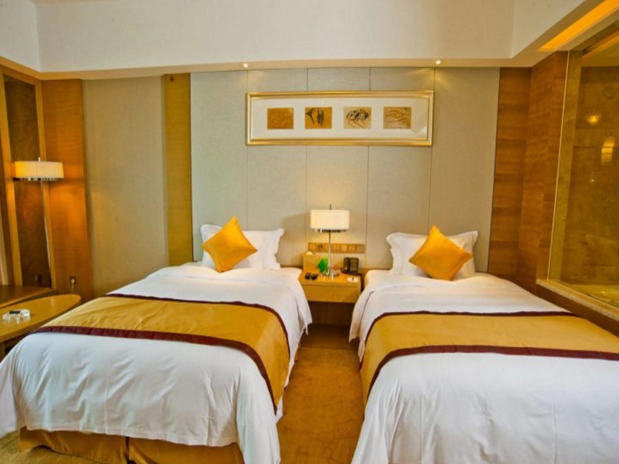 Sovereign Hotel Zhanjiang Eksteriør billede