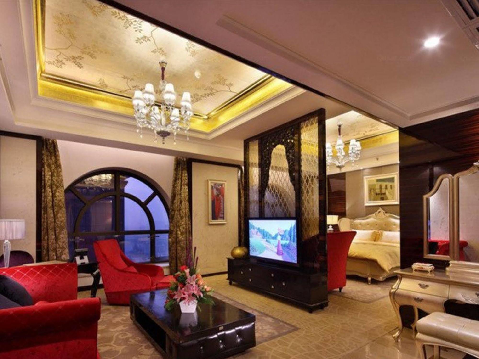 Sovereign Hotel Zhanjiang Eksteriør billede
