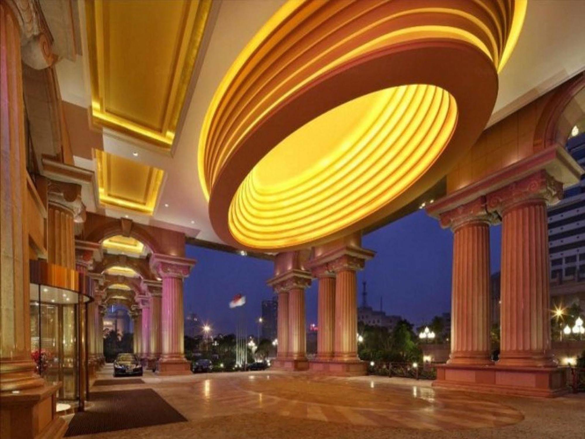 Sovereign Hotel Zhanjiang Eksteriør billede